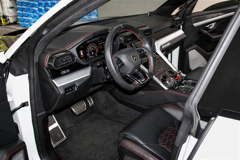 2019 Lamborghini Urus