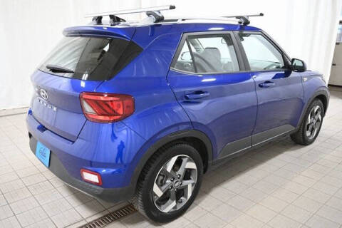 2022 Hyundai Venue SEL