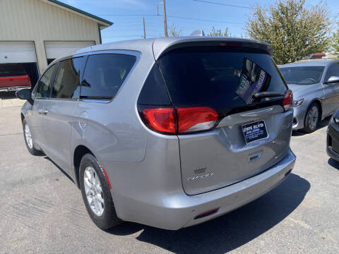 2017 Chrysler Pacifica Touring