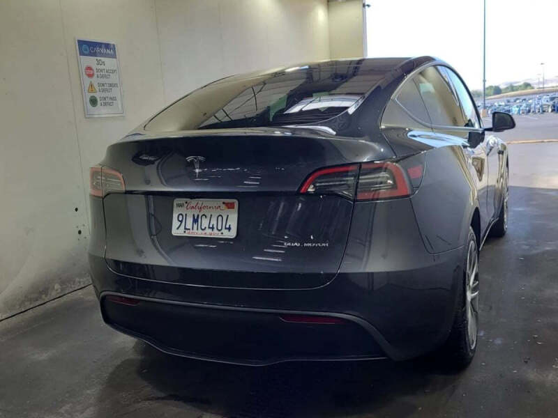 2024 Tesla Model Y Long Range