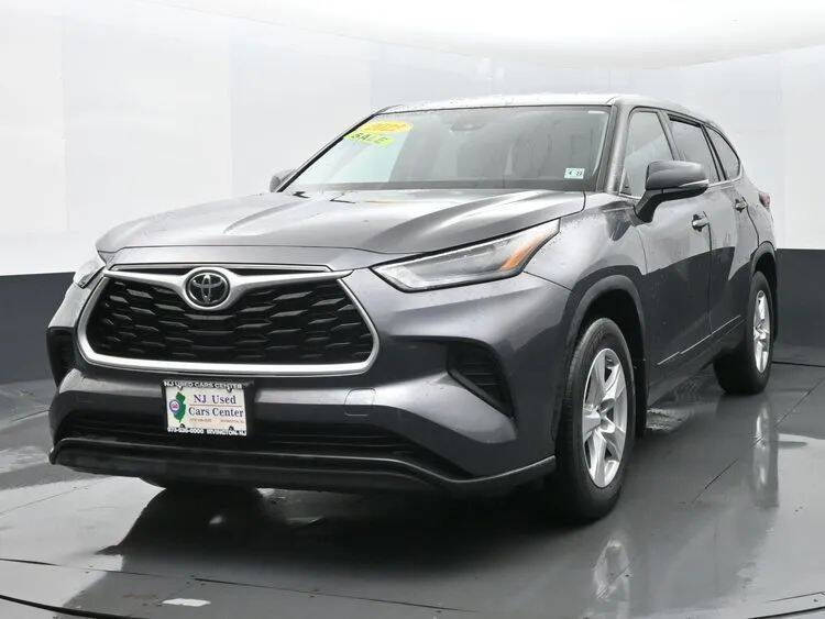 2022 Toyota Highlander L