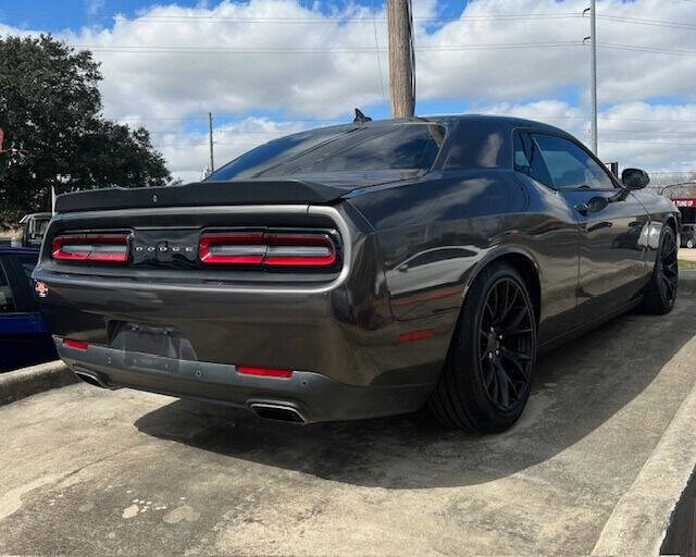 2016 Dodge Challenger SXT