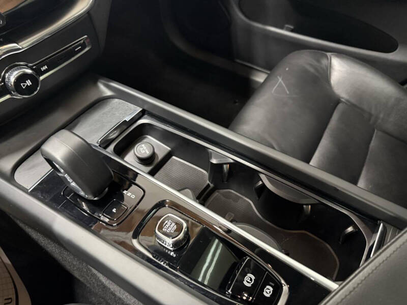 2023 Volvo XC60 B5 Core