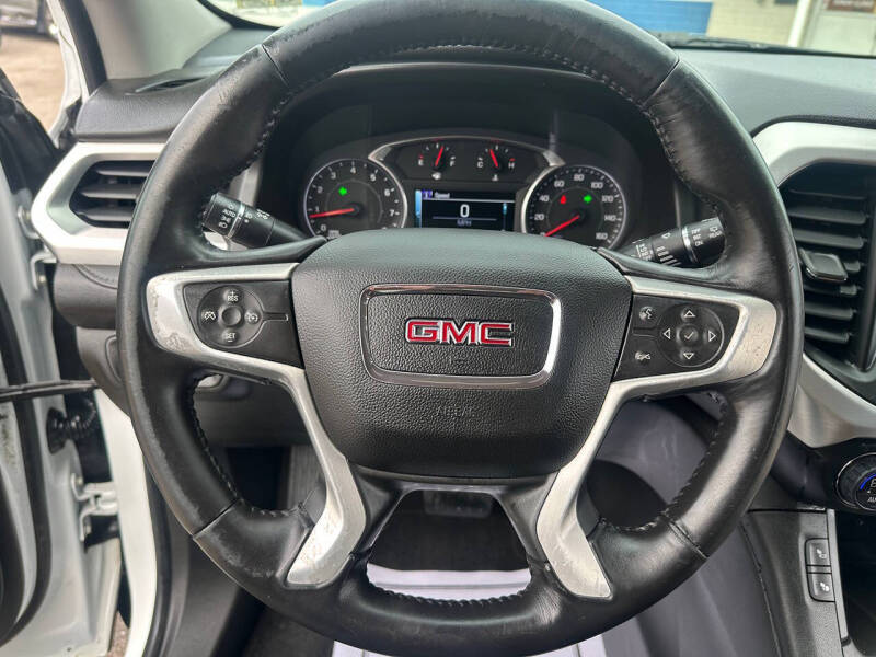 2017 GMC Acadia SLE-2