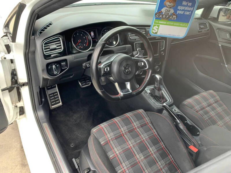 2017 Volkswagen Golf GTI S