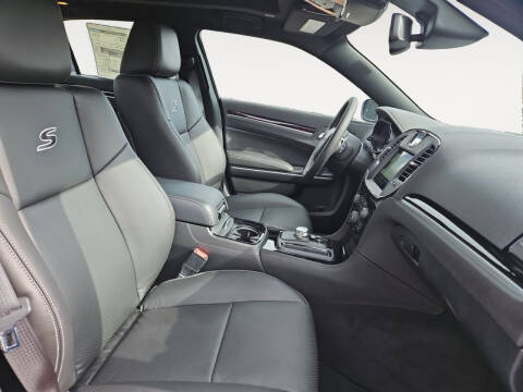 2023 Chrysler 300 S V6