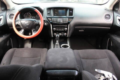 2013 Nissan Pathfinder SV