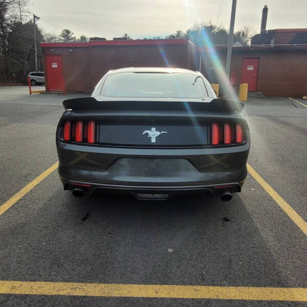 2015 Ford Mustang V6