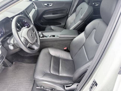 2023 Volvo XC60 B5 Core