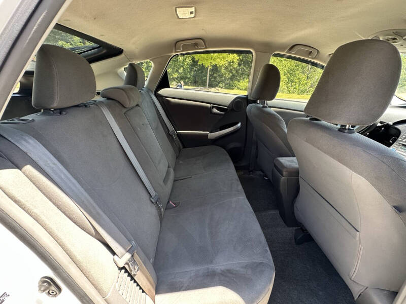 2010 Toyota Prius III