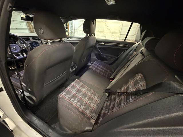 2016 Volkswagen Golf GTI