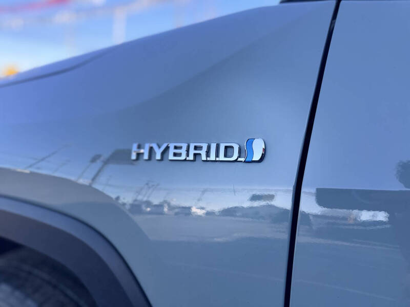 2021 Toyota RAV4 Hybrid XLE