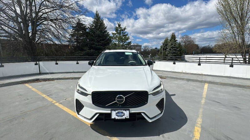 2026 Volvo XC60 B5 Ultra