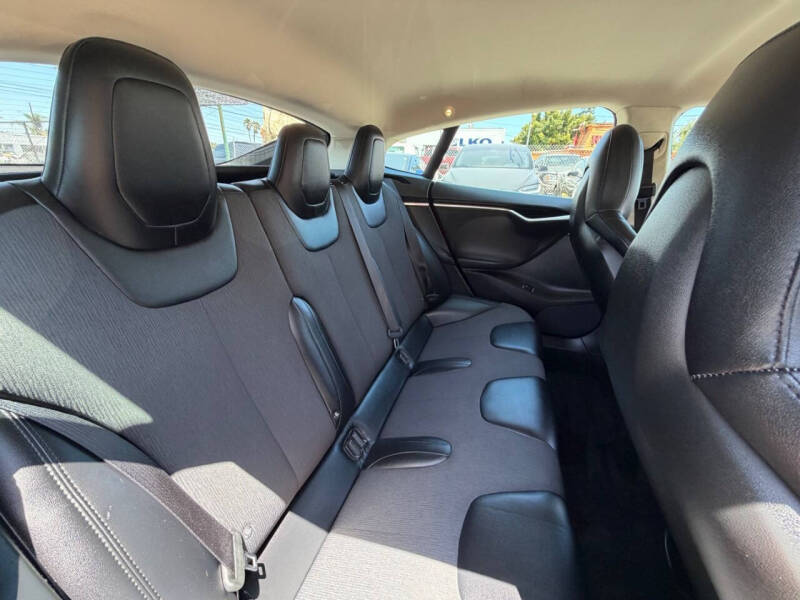 2015 Tesla Model S 85
