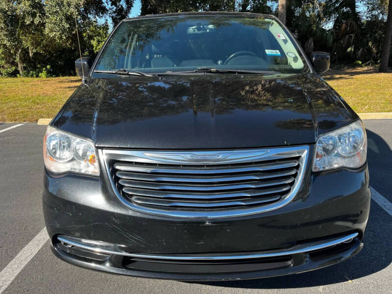 2016 Chrysler Town and Country Touring
