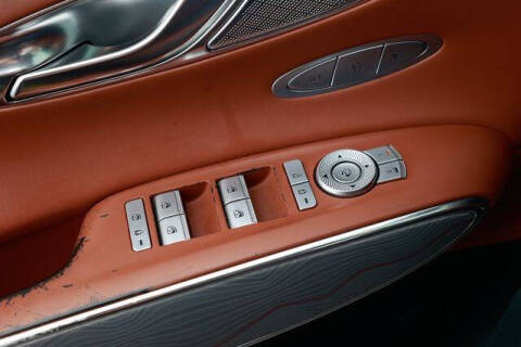 2022 Genesis GV70 2.5T Standard