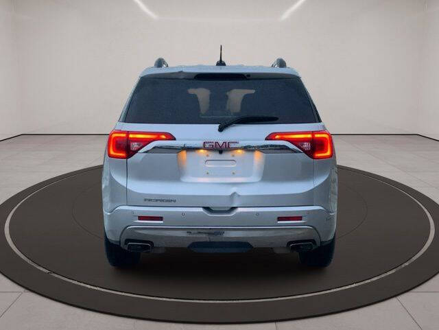 2018 GMC Acadia Denali