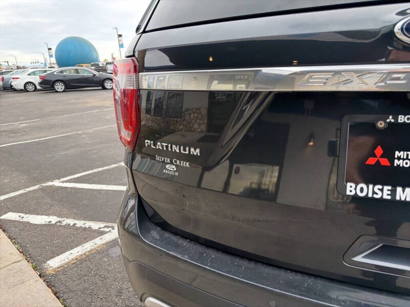 2017 Ford Explorer Platinum