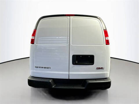 2023 GMC Savana 2500