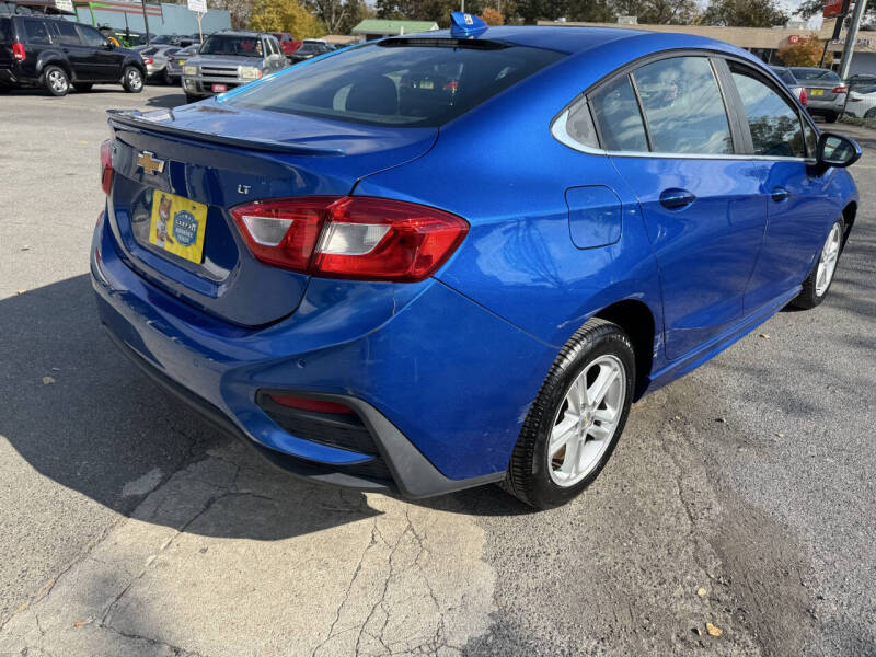 2018 Chevrolet Cruze LT Auto
