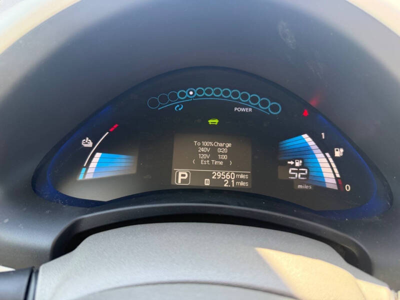 2011 Nissan LEAF SL