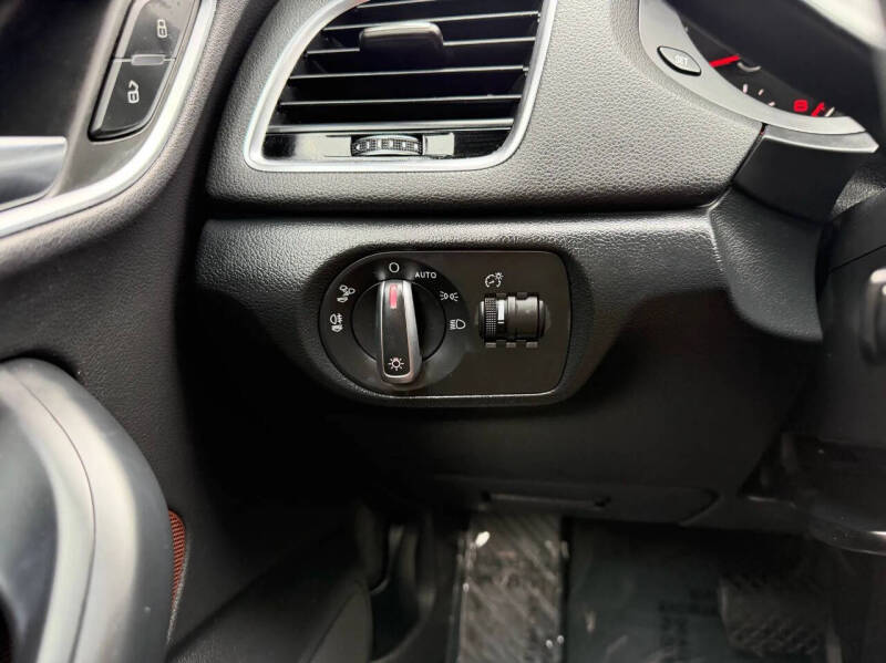 2016 Audi Q3 2.0T quattro Premium Plus