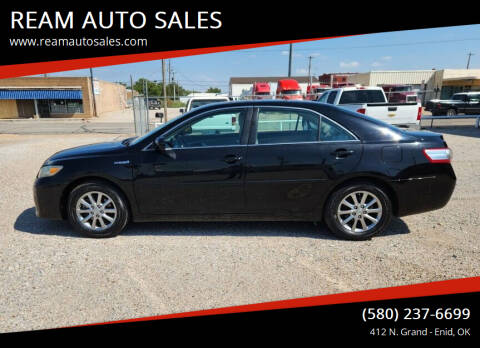 2011 Toyota Camry Hybrid for sale at REAM AUTO SALES in Enid OK