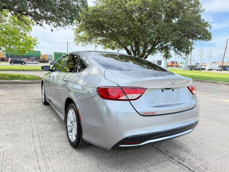 2016 Chrysler 200