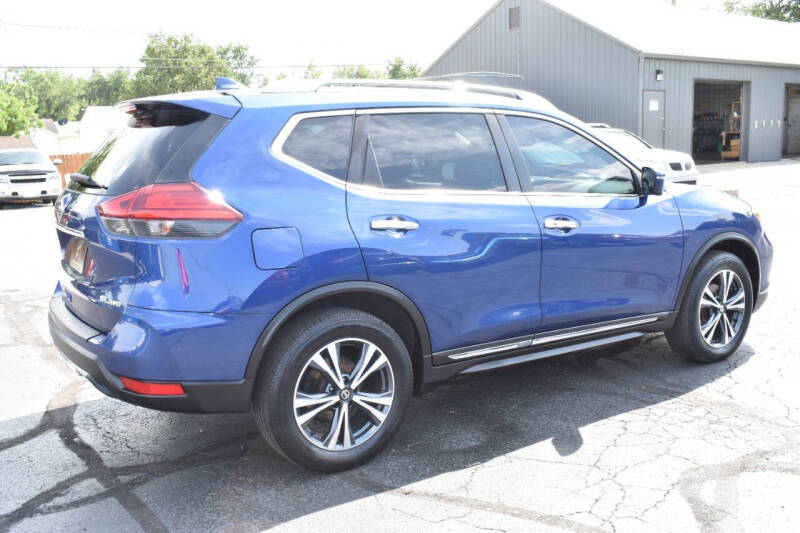 2017 Nissan Rogue SL