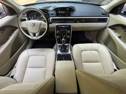 2016 Volvo XC70 T5 Platinum