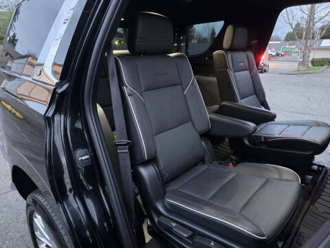 2023 Cadillac Escalade Premium Luxury