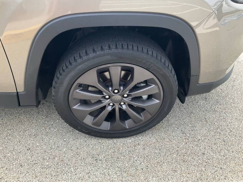 2021 Jeep Cherokee 80th Anniversary Edition