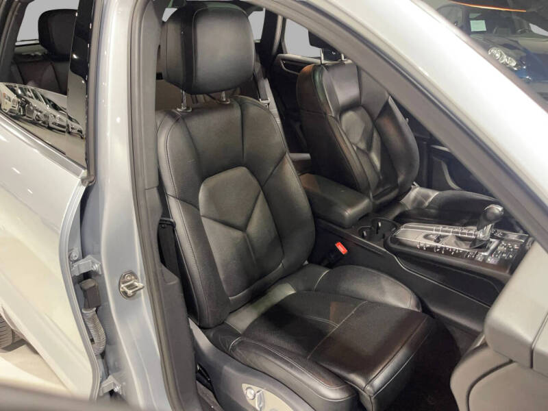 2016 Porsche Macan S