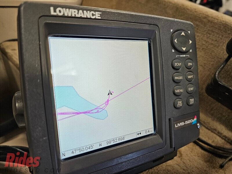 2003 Crestliner 1600