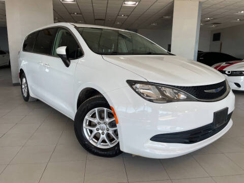 2019 Chrysler Pacifica for sale at Auto Mall of Springfield in Springfield IL