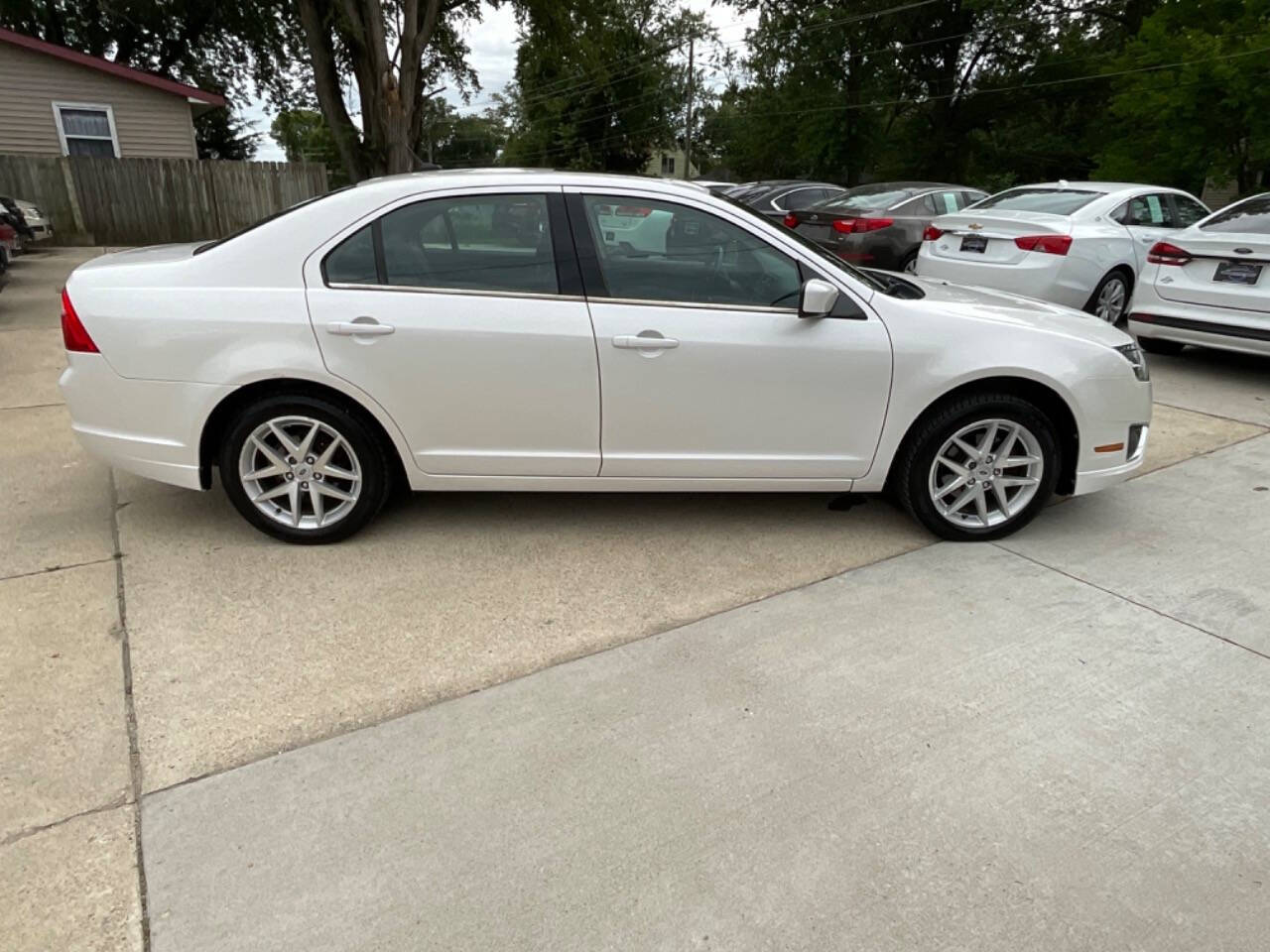 2012 Ford Fusion for sale at Auto Connection in Waterloo, IA