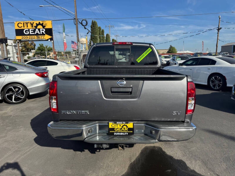 2021 Nissan Frontier SV