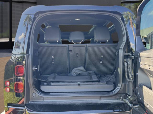 2024 Land Rover Defender 90 P400 X-Dynamic SE