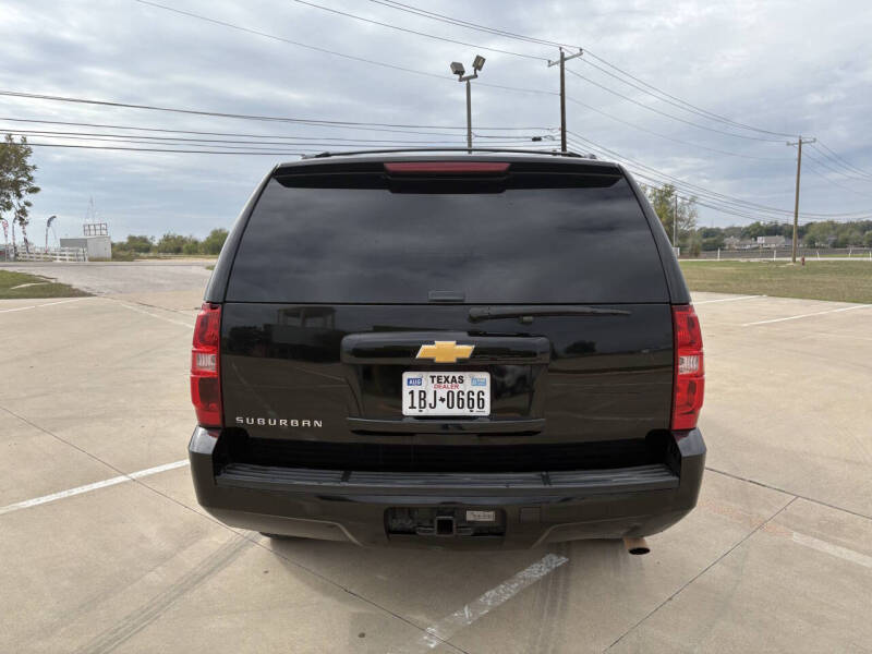 2012 Chevrolet Suburban LS 2500