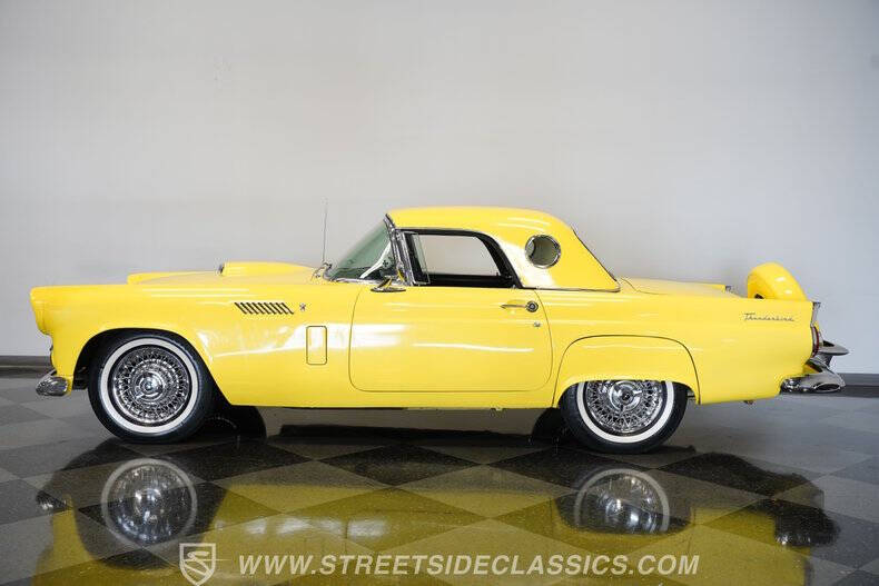 1956 Ford Thunderbird