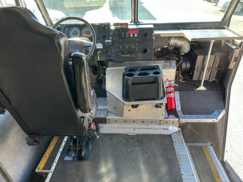 2010 Freightliner MT45 Chassis