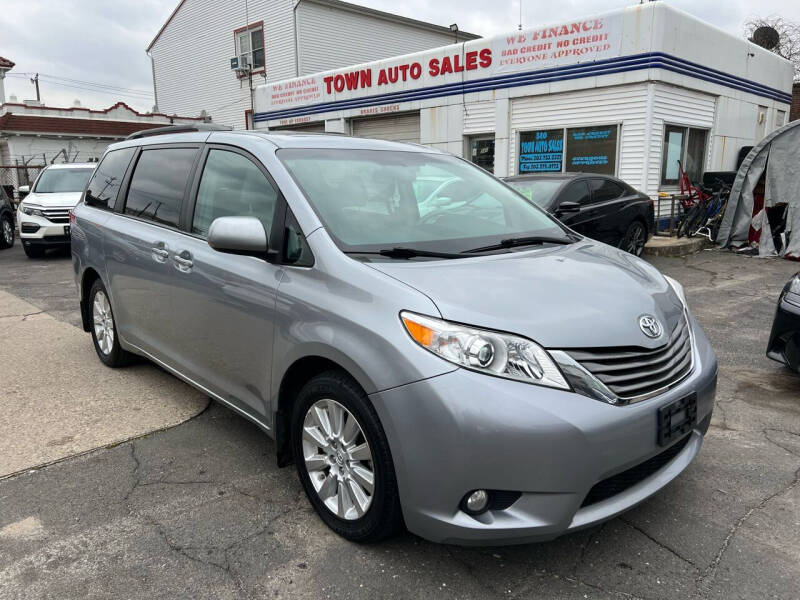 Toyota Sienna in Milford, CT