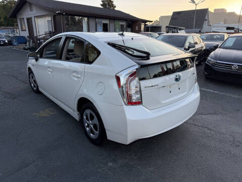 2014 Toyota Prius Two