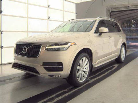 2017 Volvo XC90 T6 Momentum