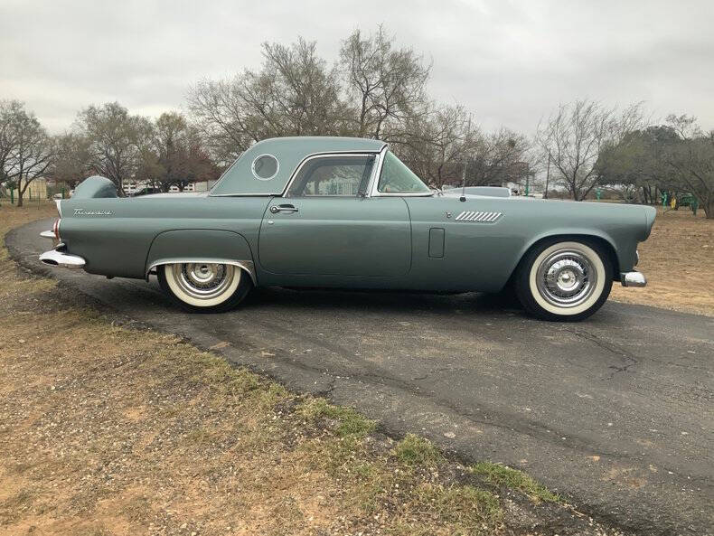 1956 Ford Thunderbird