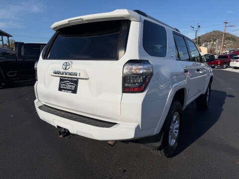 2022 Toyota 4Runner SR5