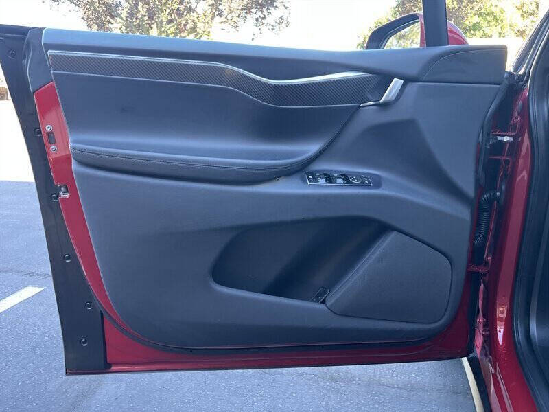 2016 Tesla Model X P90D