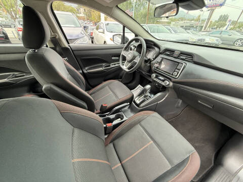 2020 Nissan Versa SR