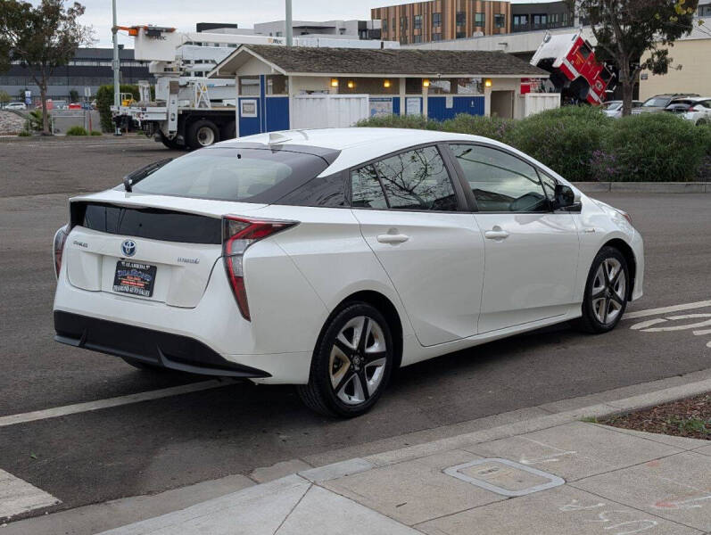 2016 Toyota Prius Three Touring