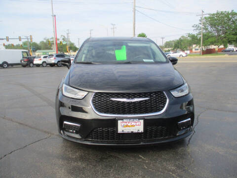 2023 Chrysler Pacifica Touring L